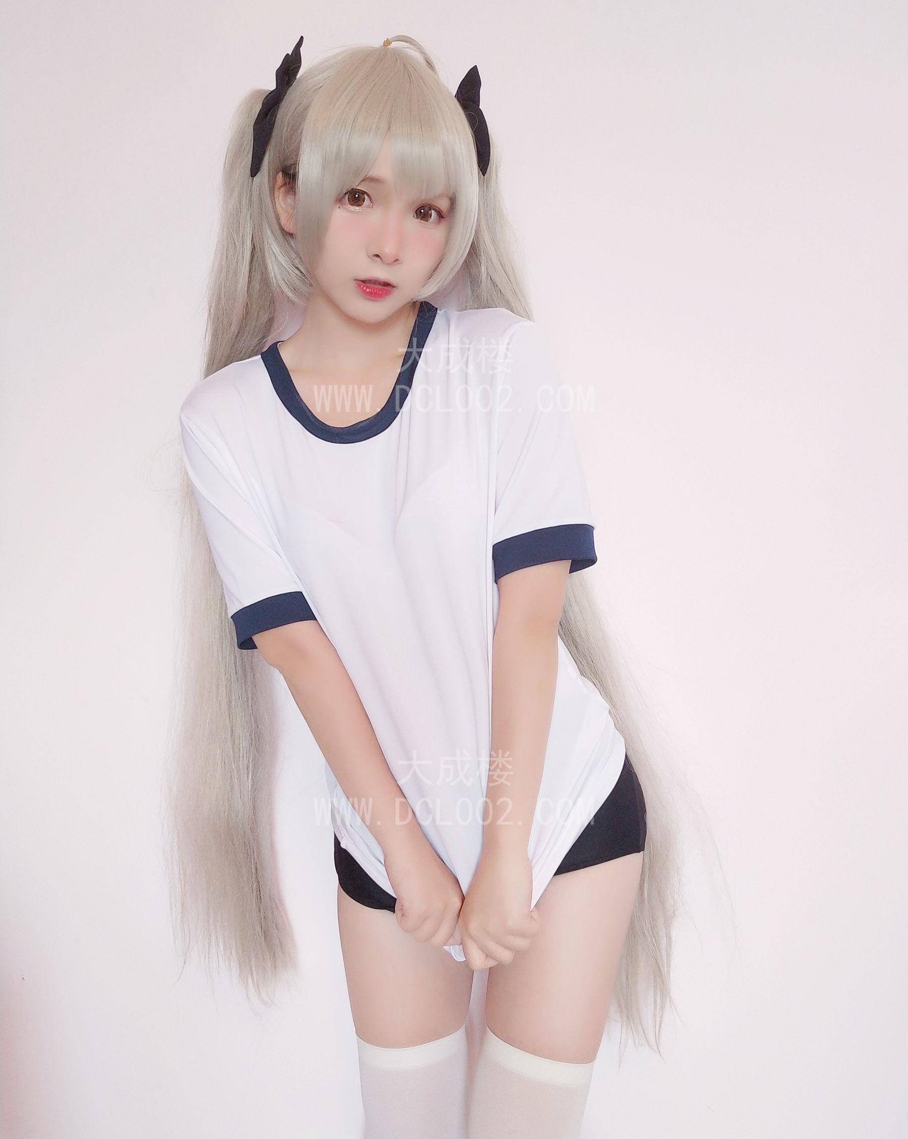 江岸美妞气质好的很