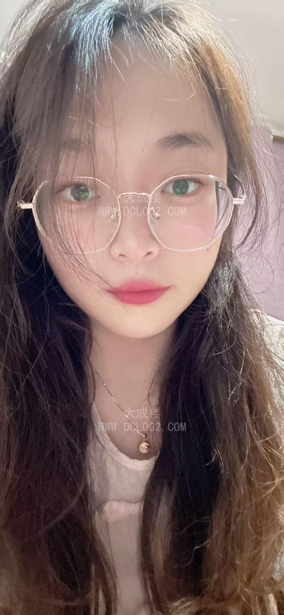 浦东极品反差小表妹西西