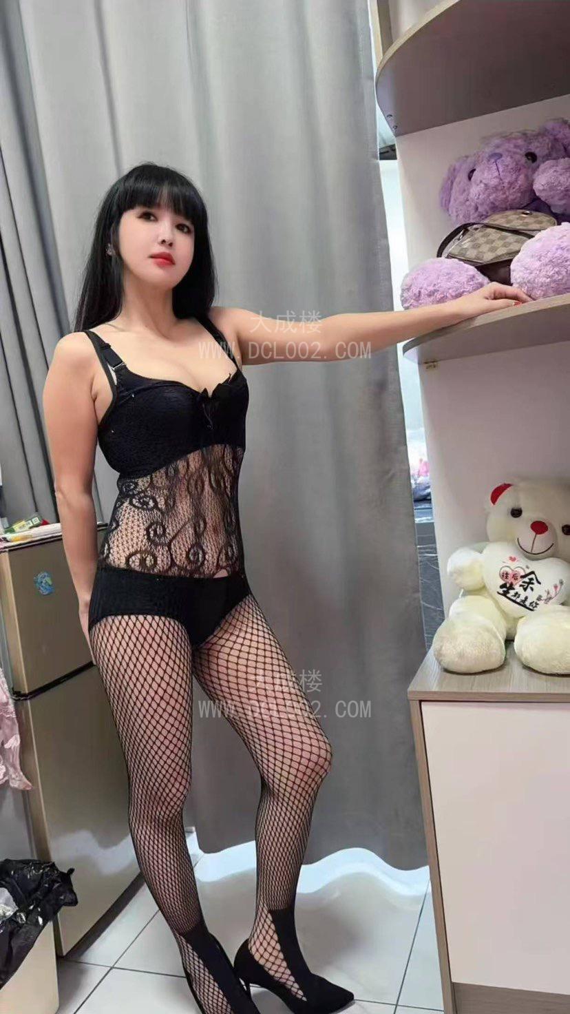 宝安翘臀骚妇玲玲