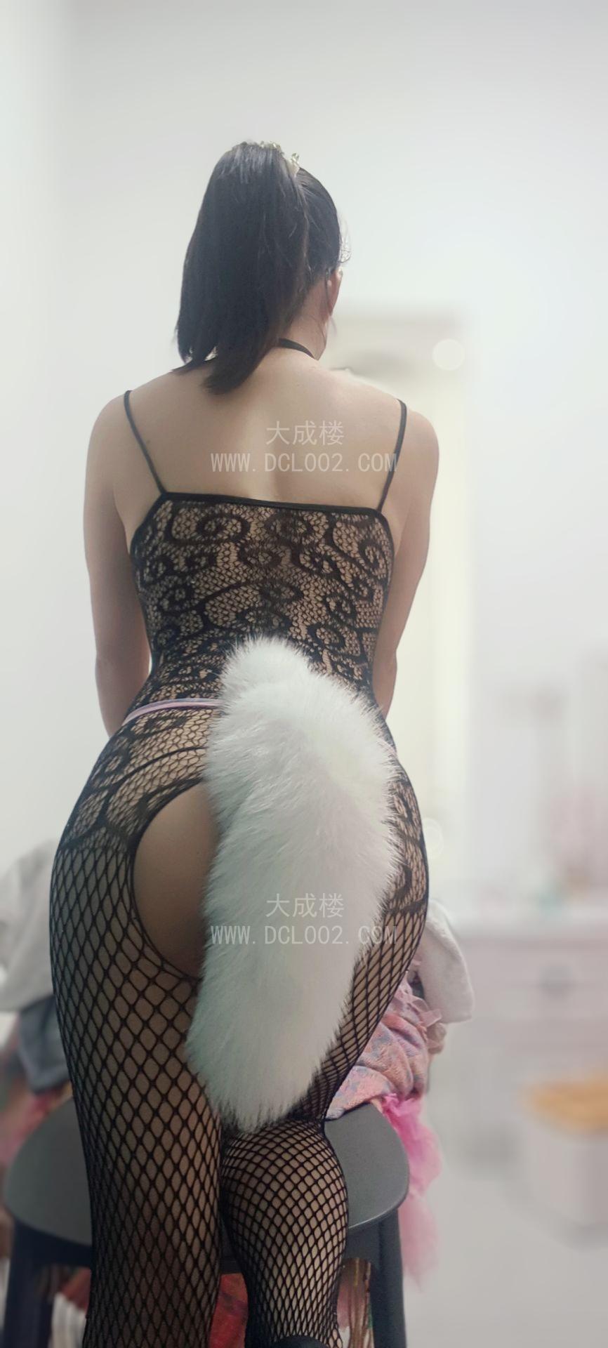 闵行三通性感蛇腰妹