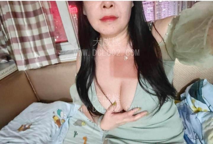 沙区温柔成熟姐姐