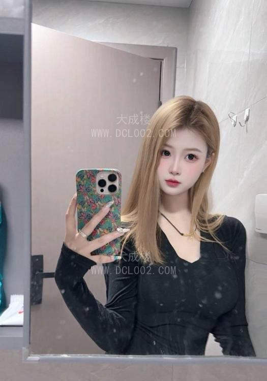 常熟肤白颜值小女友