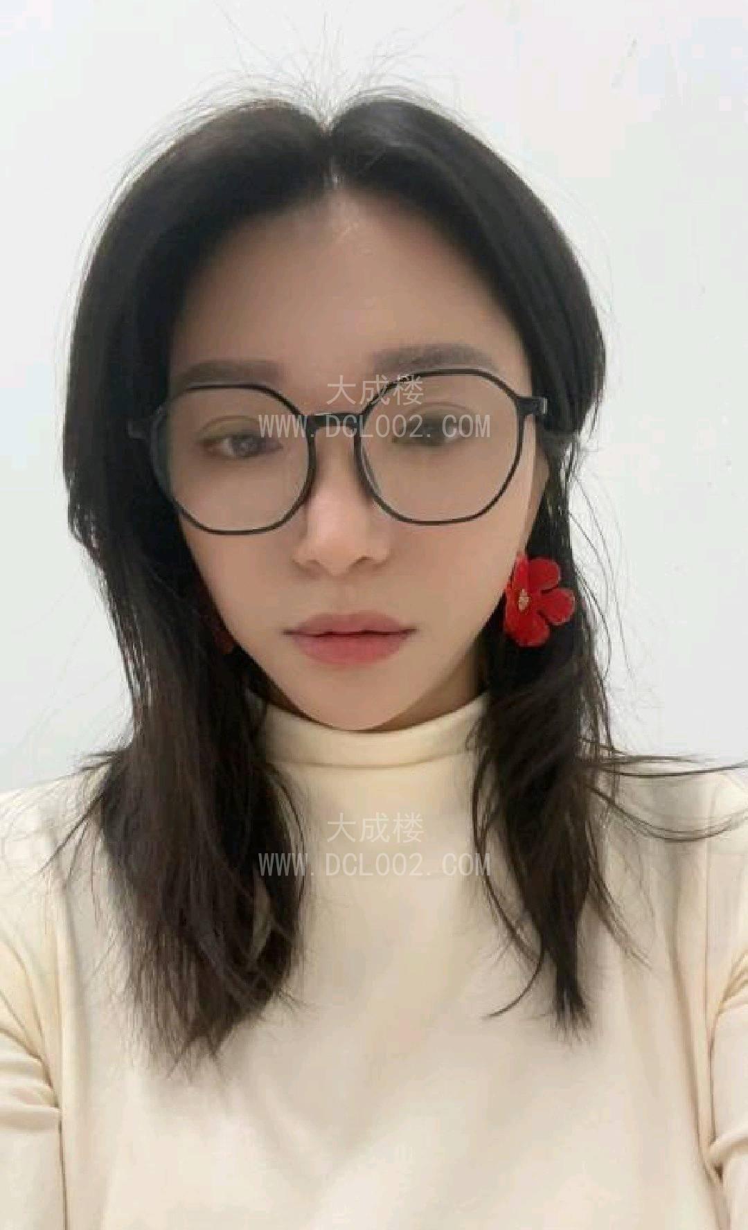 杭州戴眼镜的大胸少妇