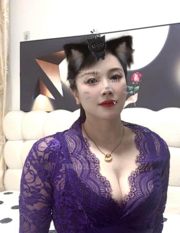 瑶海制服美腿少妇