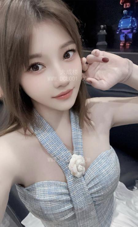 清纯女友翘臀老师