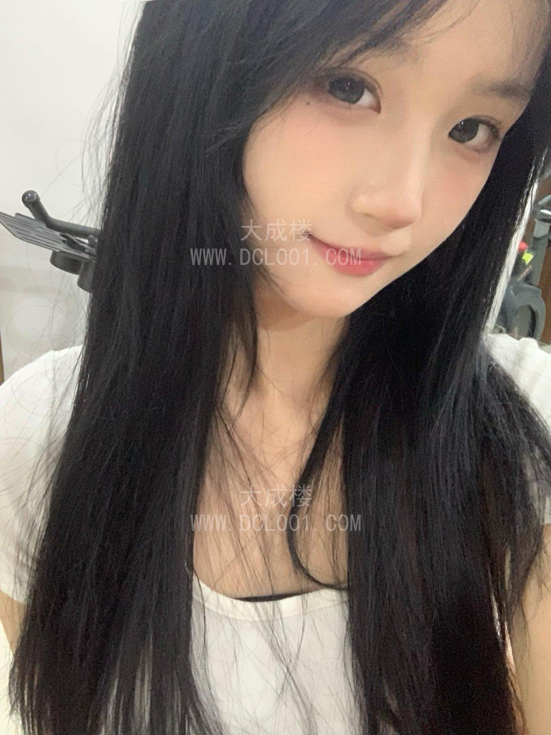 白云可爱娃娃脸萌妹可外出