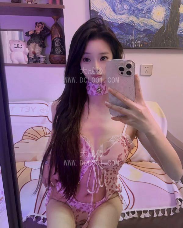 颜值纯欲妹子宝儿