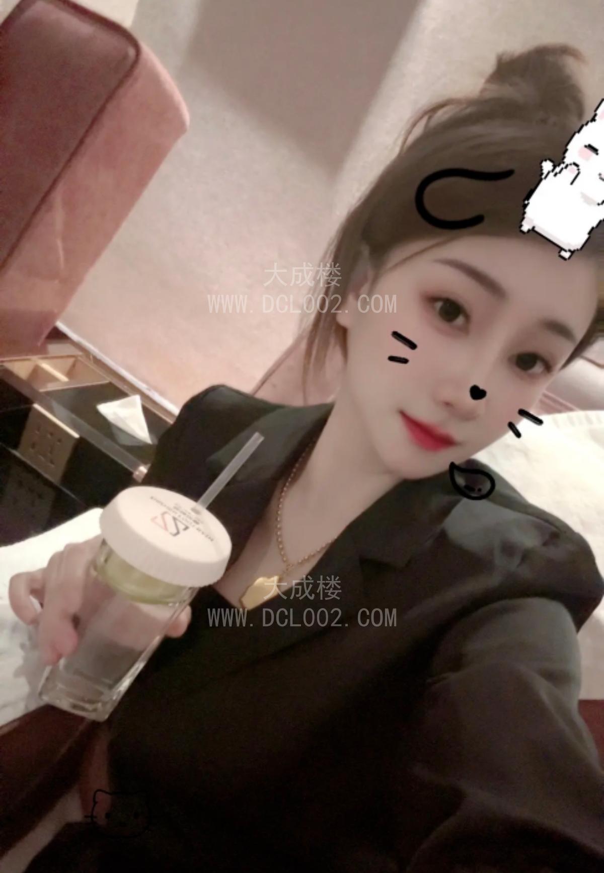 南山清纯小美女