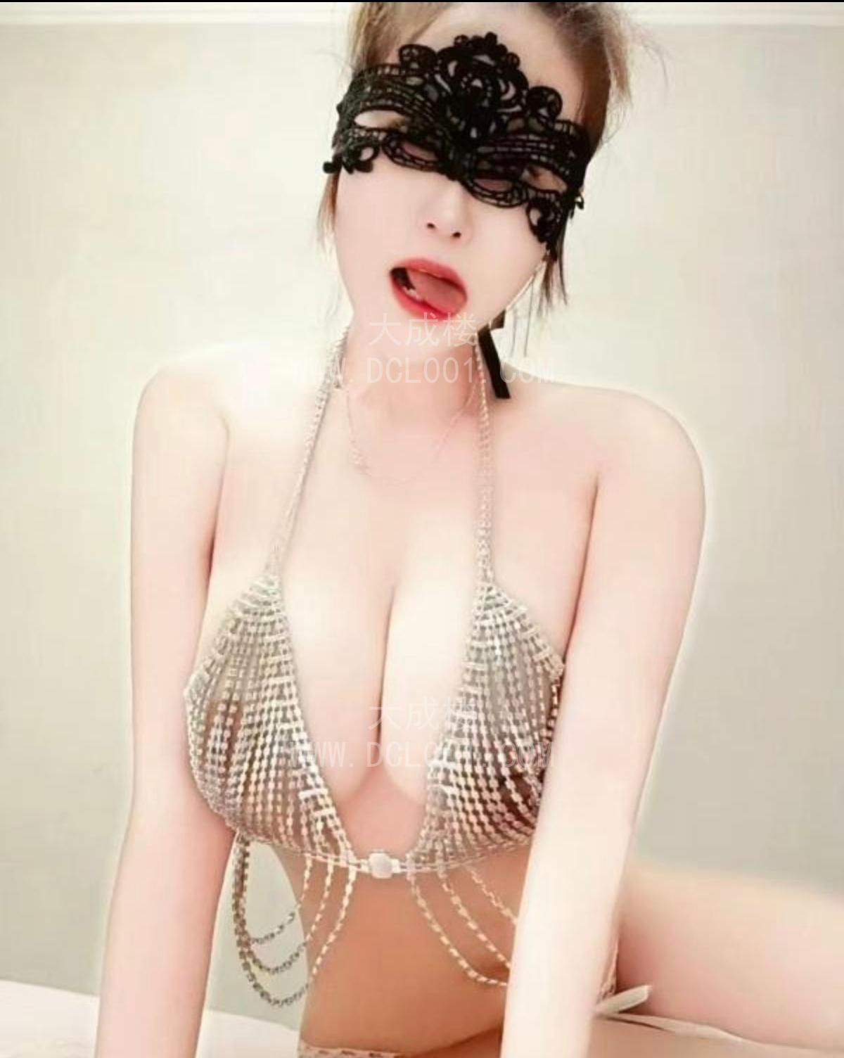 西安巨乳榨精少妇