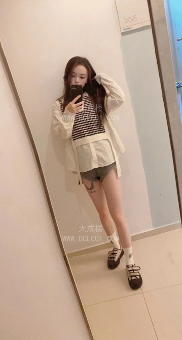 南海万科金色领域杨慕