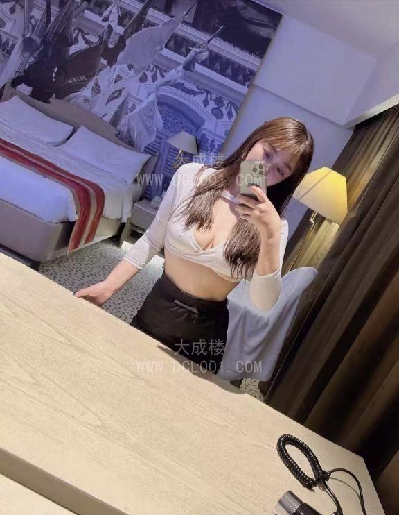 南山大胸手感好茶茶老师