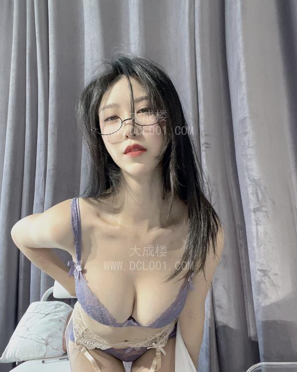 徐汇长腿翘臀风骚女郎