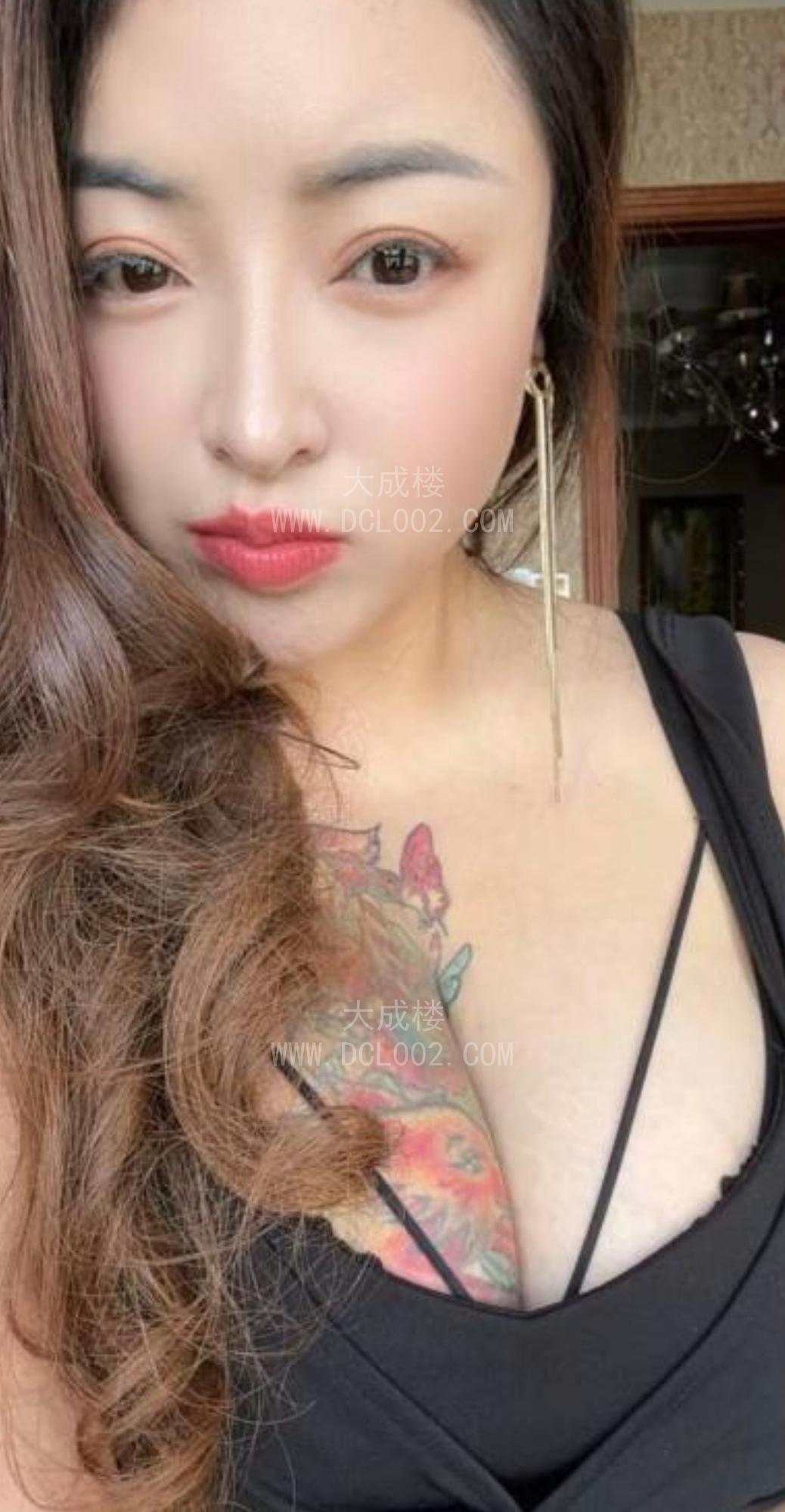 南京纹身大奶美少妇