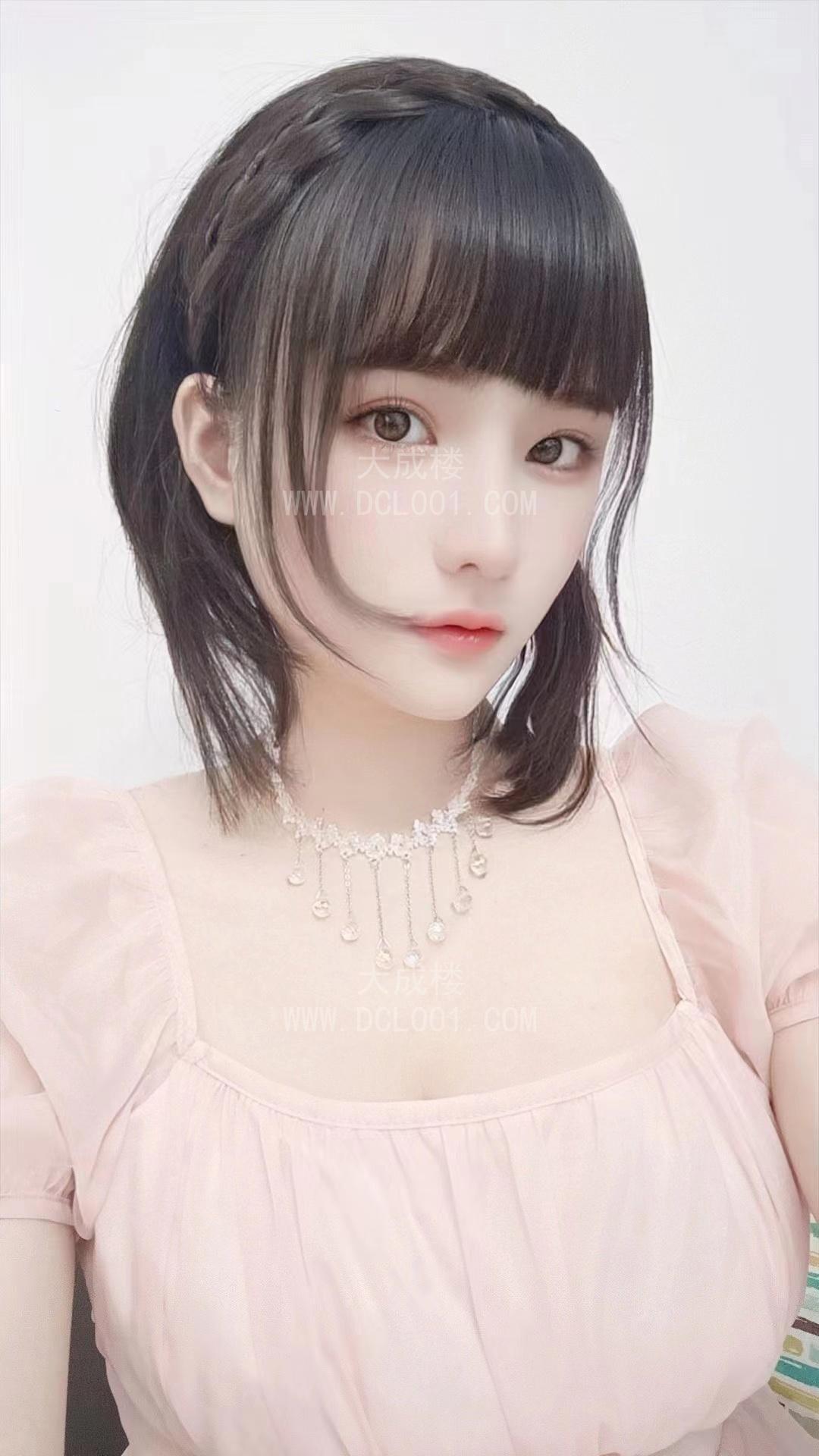 可以拍照的大胸妹子