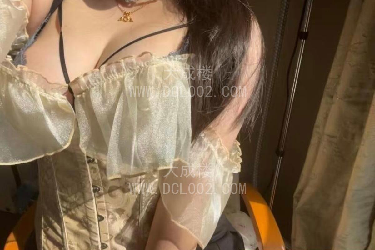 天津可乐二次元小姐姐