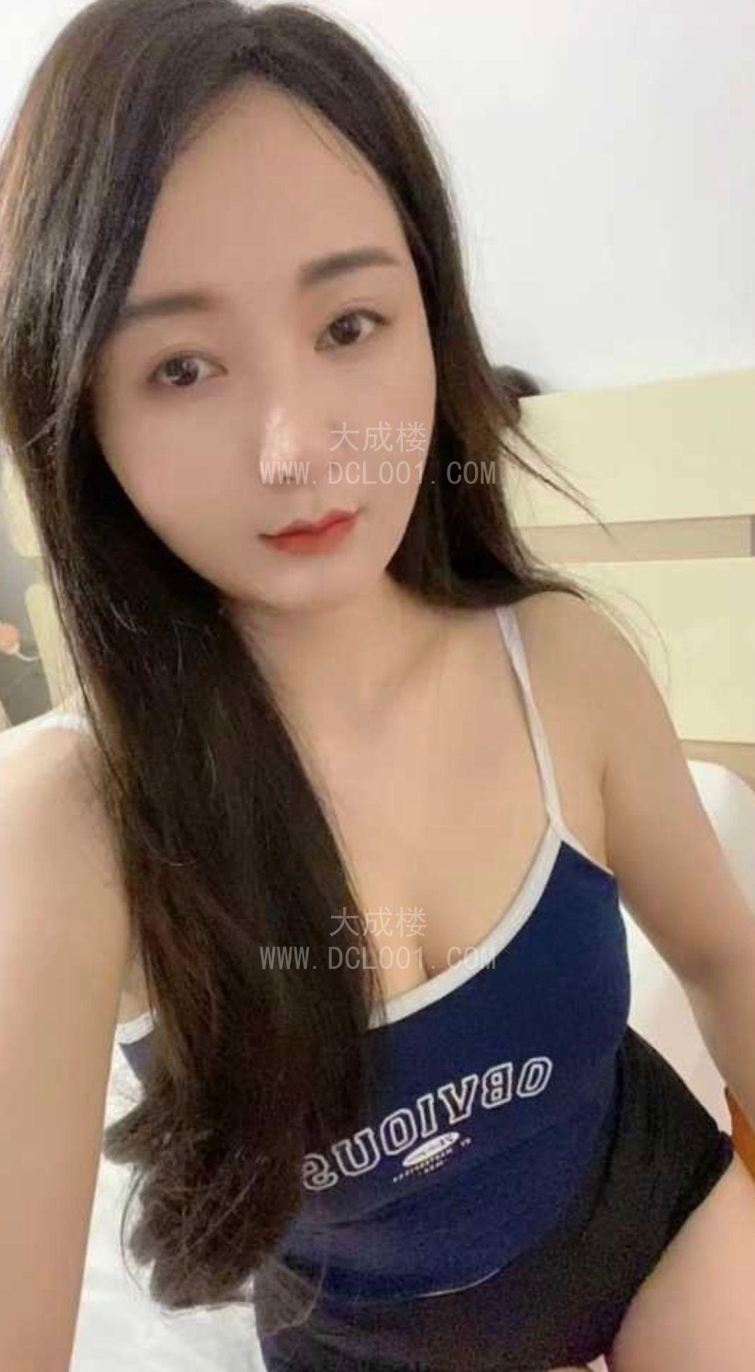 海珠水多润滑嫩妹月月