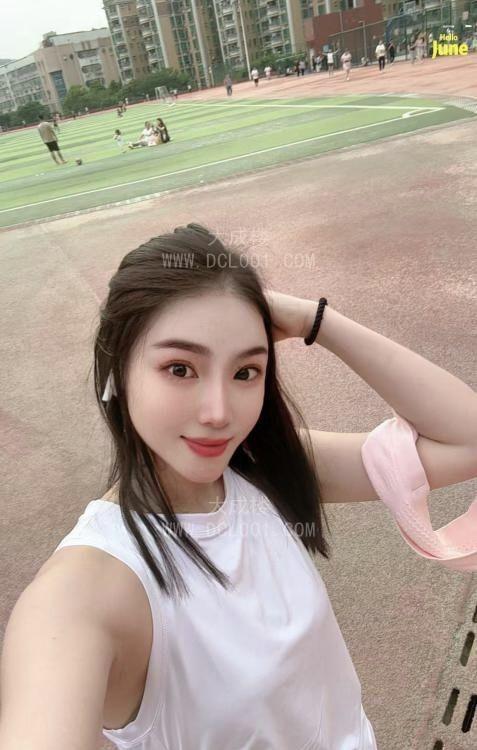 白云运动型韩系美女