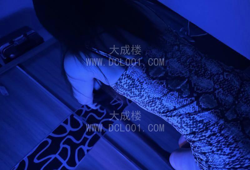 海珠大长腿莹莹