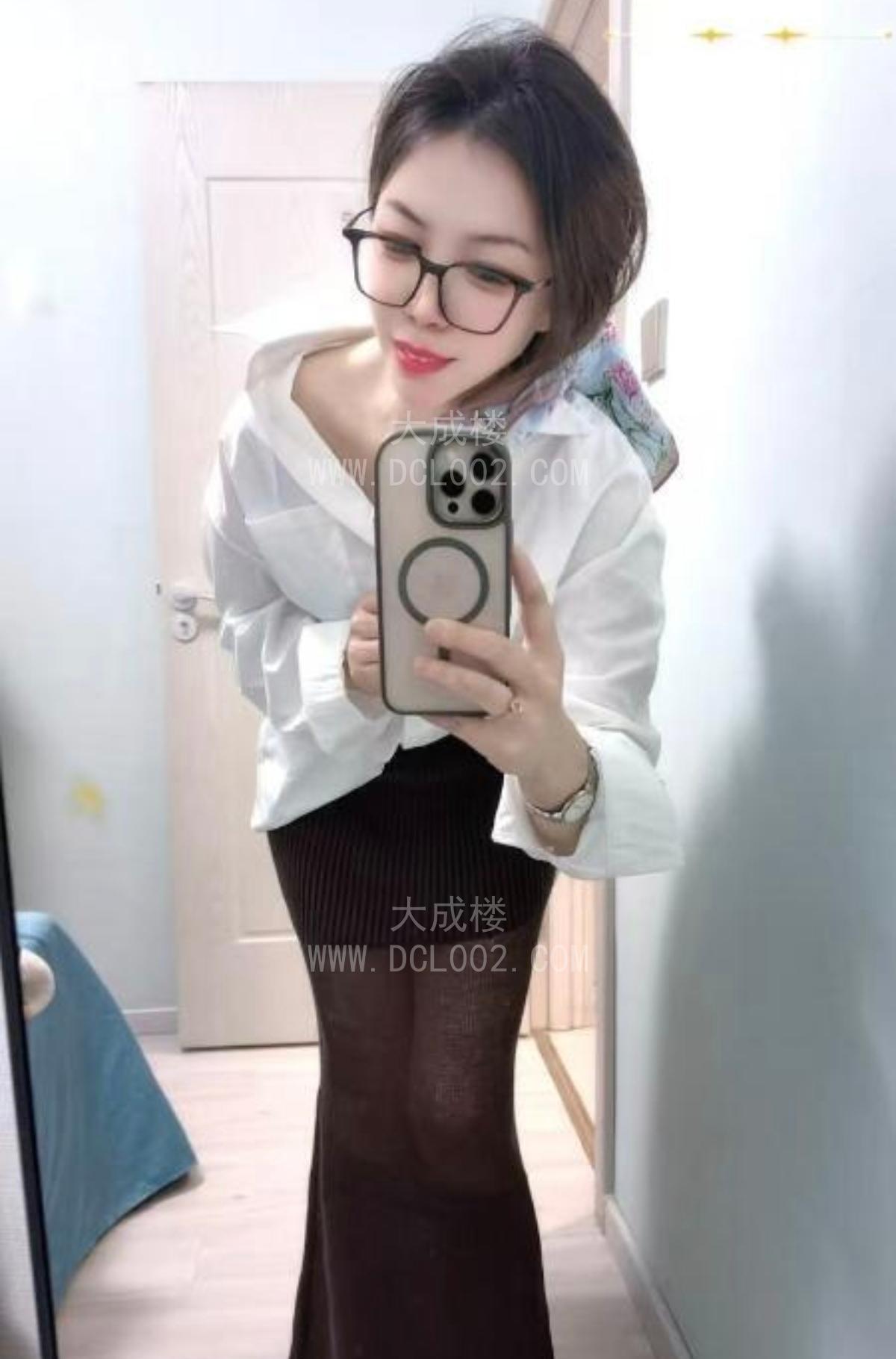 沈阳铁西眼镜反差少妇