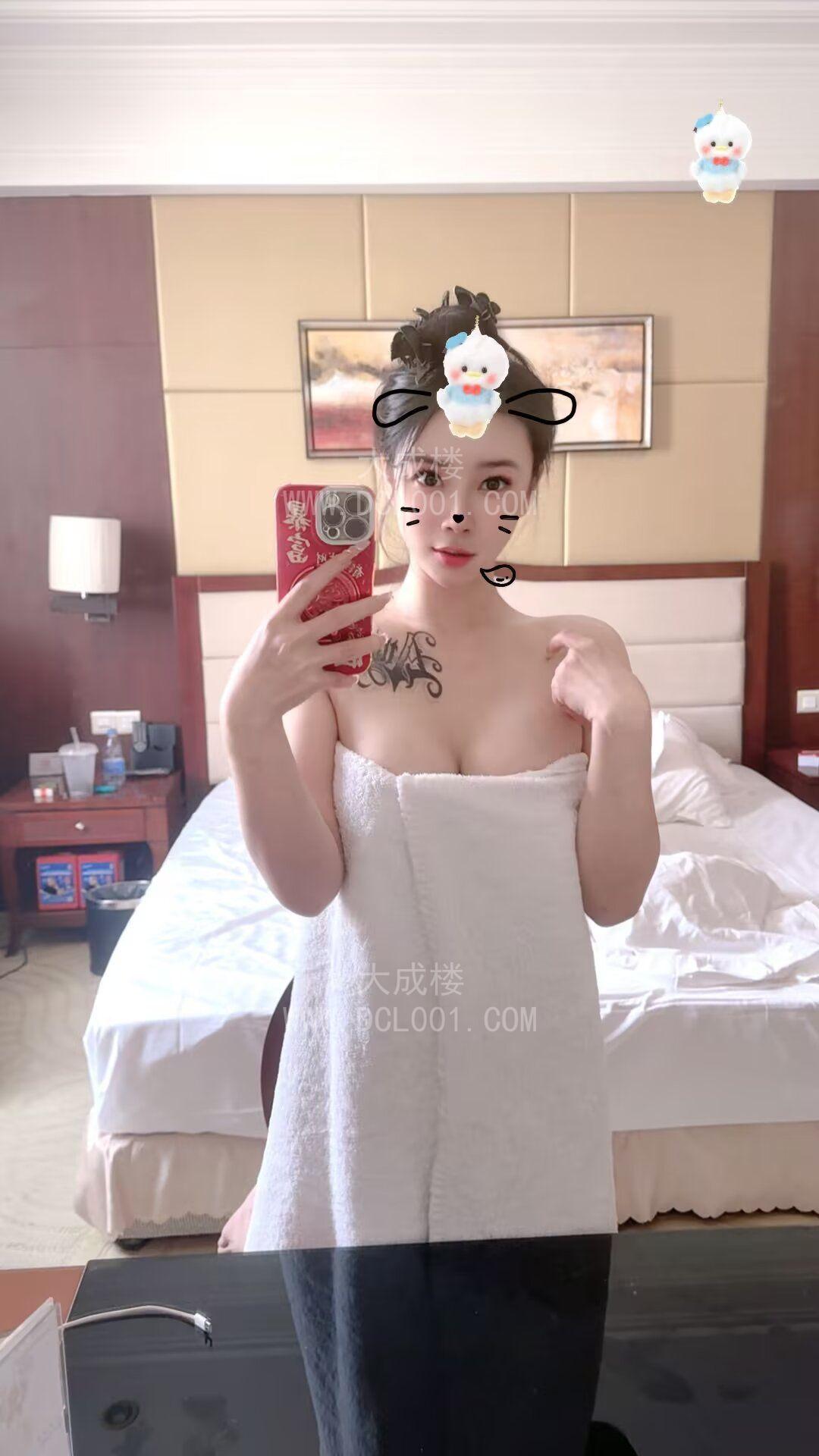 惠城舌吻反差尤物