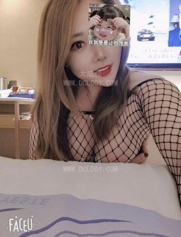 健身巨乳肥臀妞妞