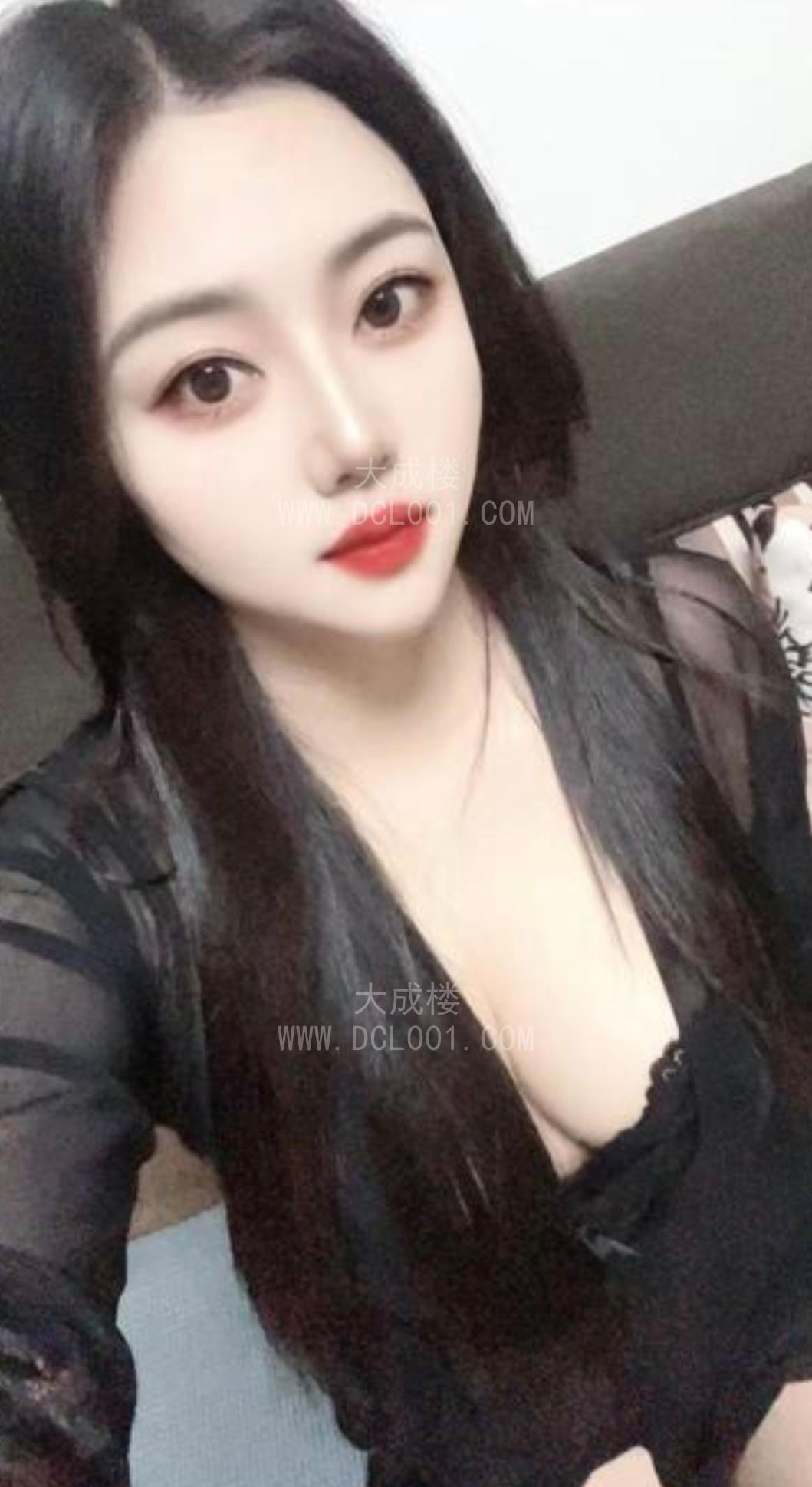 性感胸大小姐姐