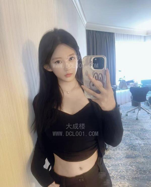 青春羞涩美少女