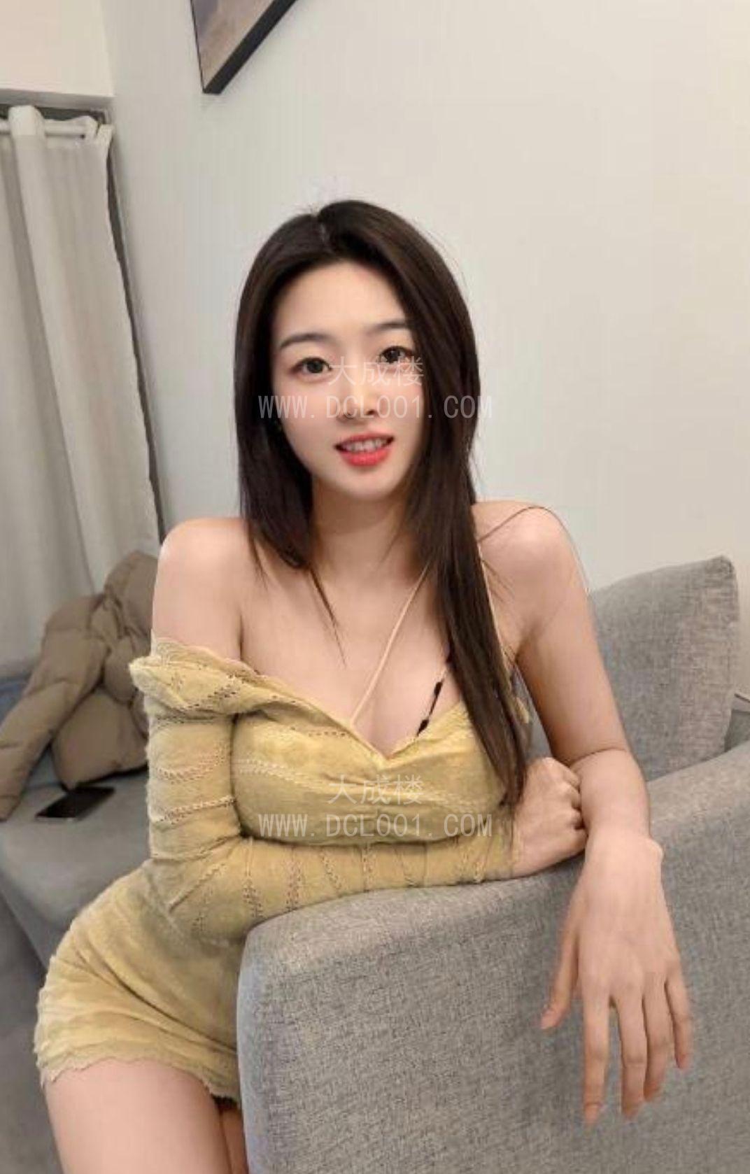 福田身材高挑妹子